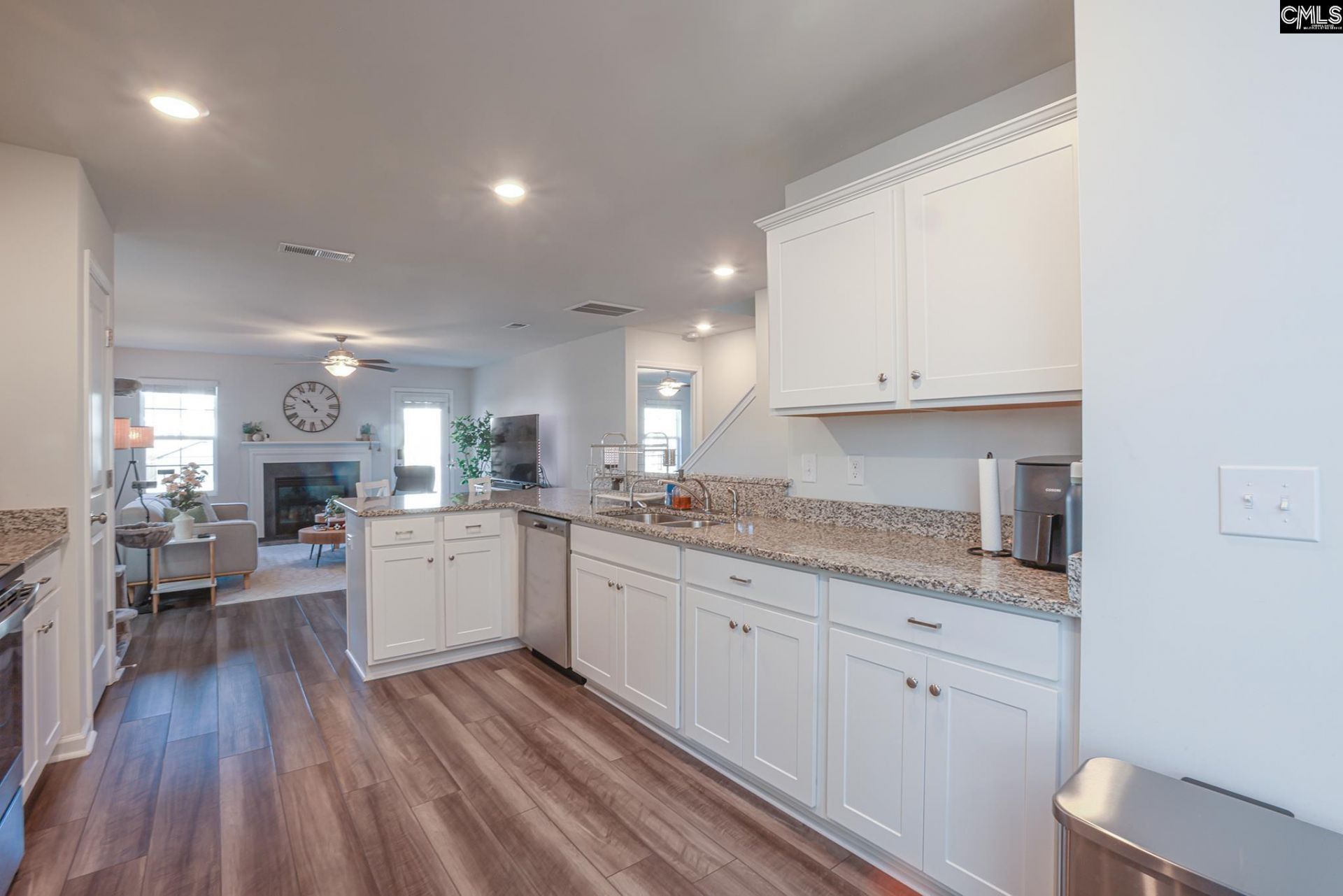 657 Penfolds Way  Photo 13