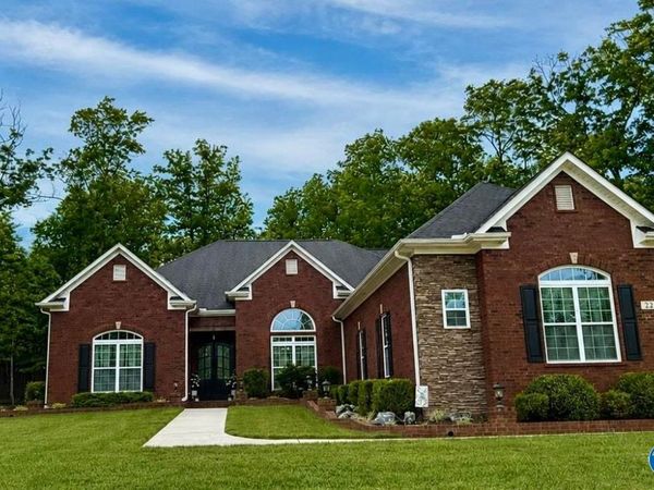 22 Autumn Glory Lane SE, Huntsville, AL 35803