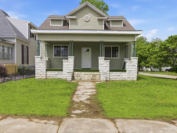 620 6th Street, Monett, MO 65708