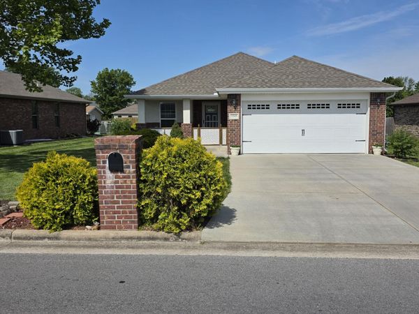 2505 S River Street , Carthage, MO 64836