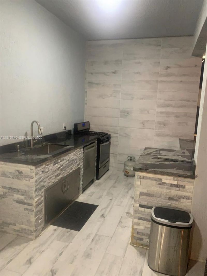1720 NW 110th Ter , Unit ., Miami, FL 33167 Photo