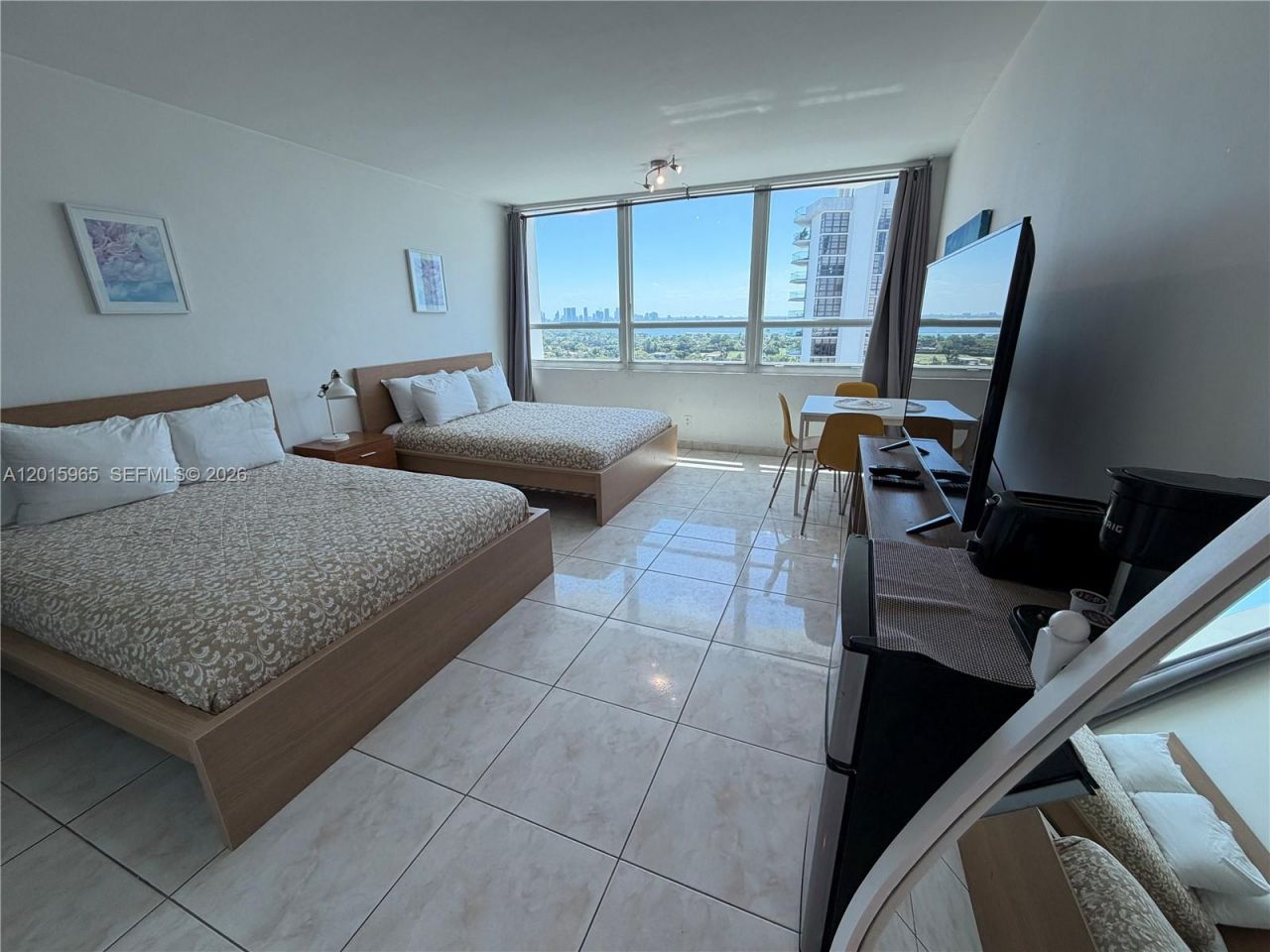 5445 Collins Ave , Unit 1606, Miami Beach, FL 33140 Photo