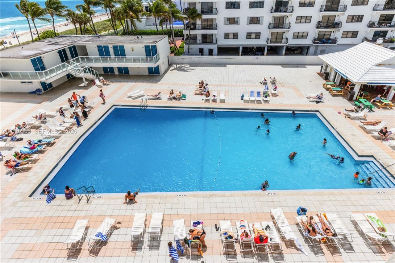 5445 Collins Ave , Unit 1606, Miami Beach, FL 33140 Photo
