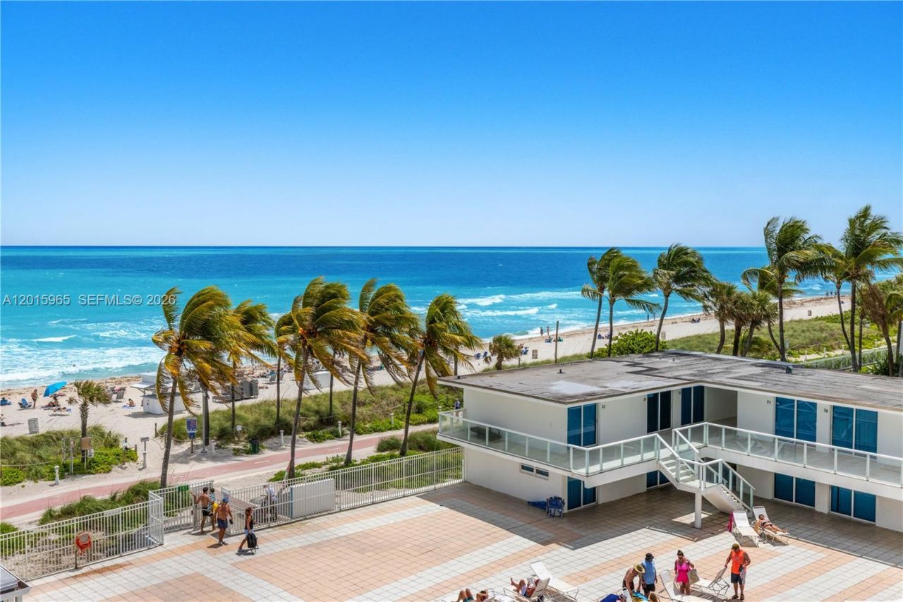 5445 Collins Ave , Unit 1606, Miami Beach, FL 33140 Photo