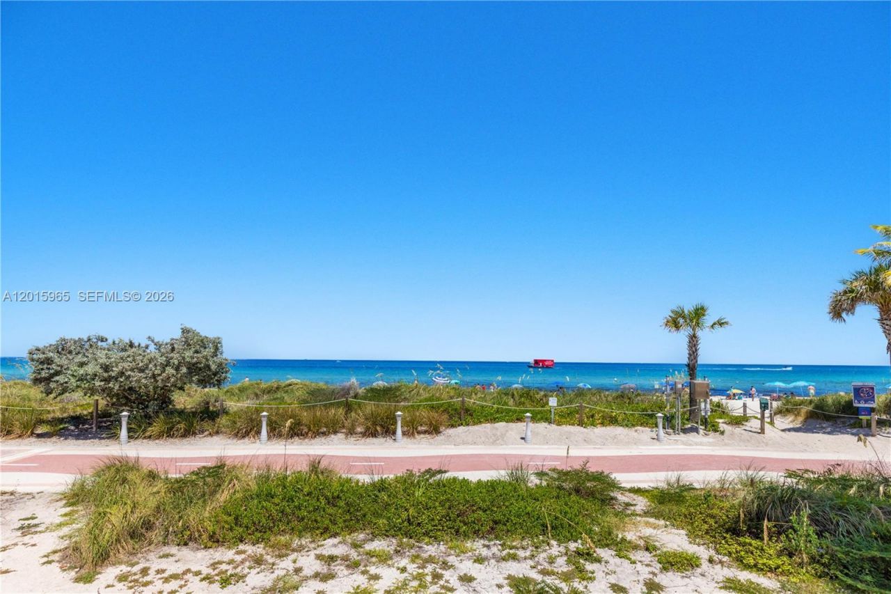 5445 Collins Ave , Unit 1606, Miami Beach, FL 33140 Photo