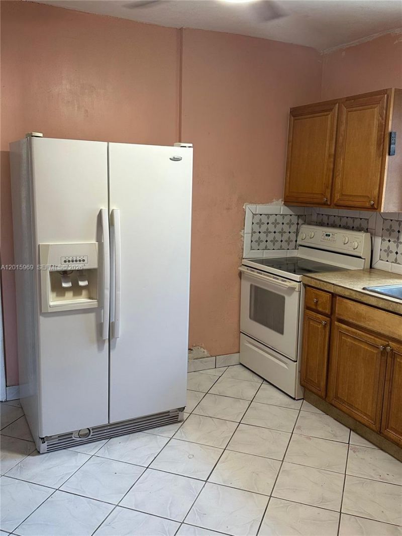 1330 NE 153rd St , Unit 2, North Miami Beach, FL 33162 Photo