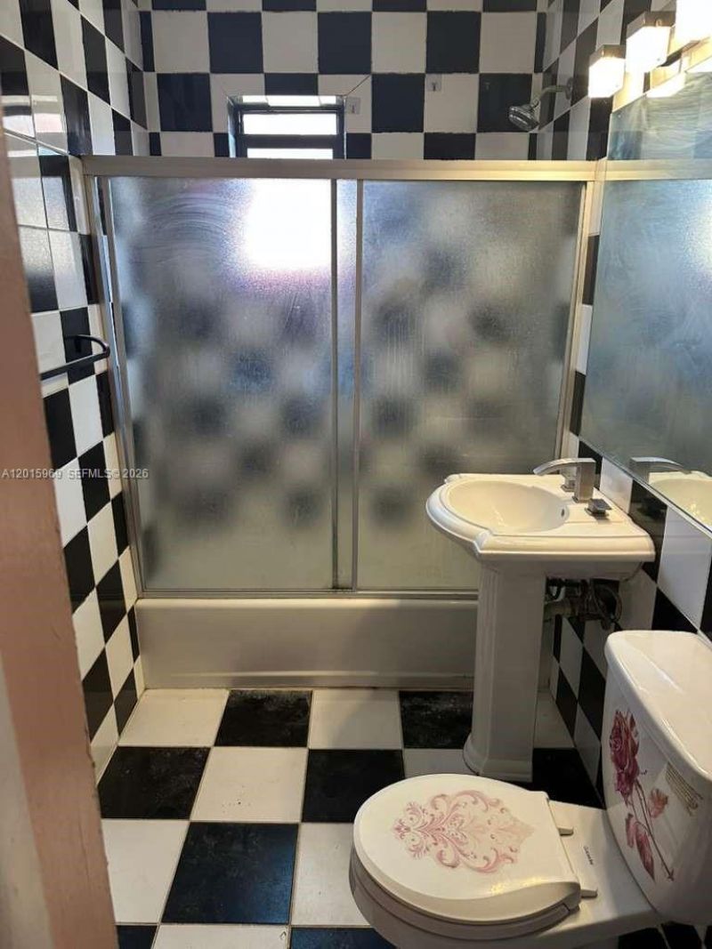 1330 NE 153rd St , Unit 2, North Miami Beach, FL 33162 Photo