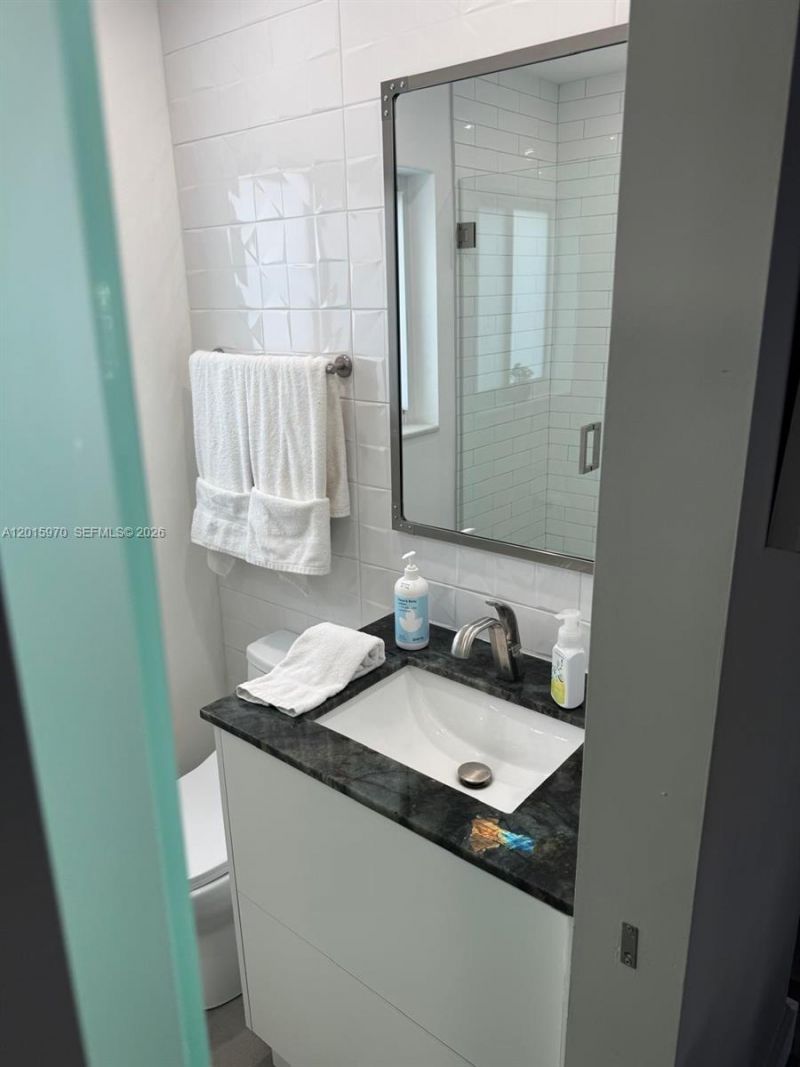 4228 N Ocean Dr , Unit 15, Lauderdale by the Sea, FL 33308 Photo