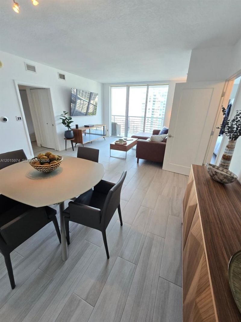 325 S Biscayne Blvd , Unit 3719, Miami, FL 33131 Photo