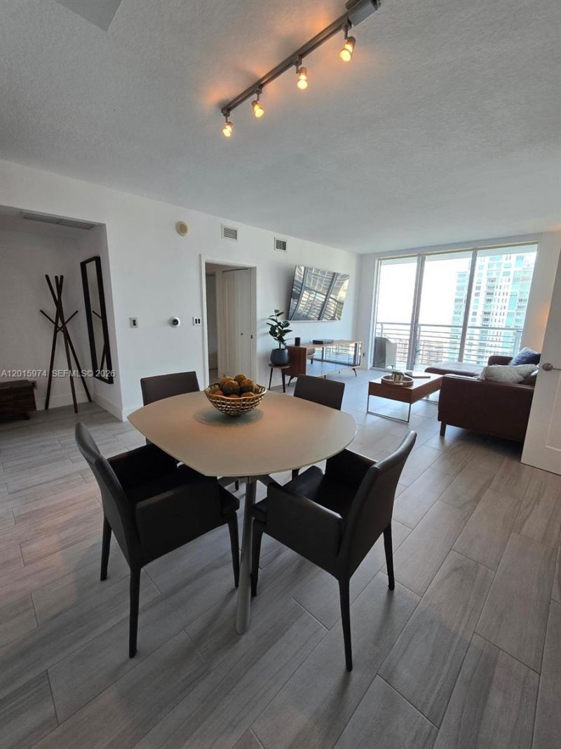 325 S Biscayne Blvd , Unit 3719, Miami, FL 33131 Photo