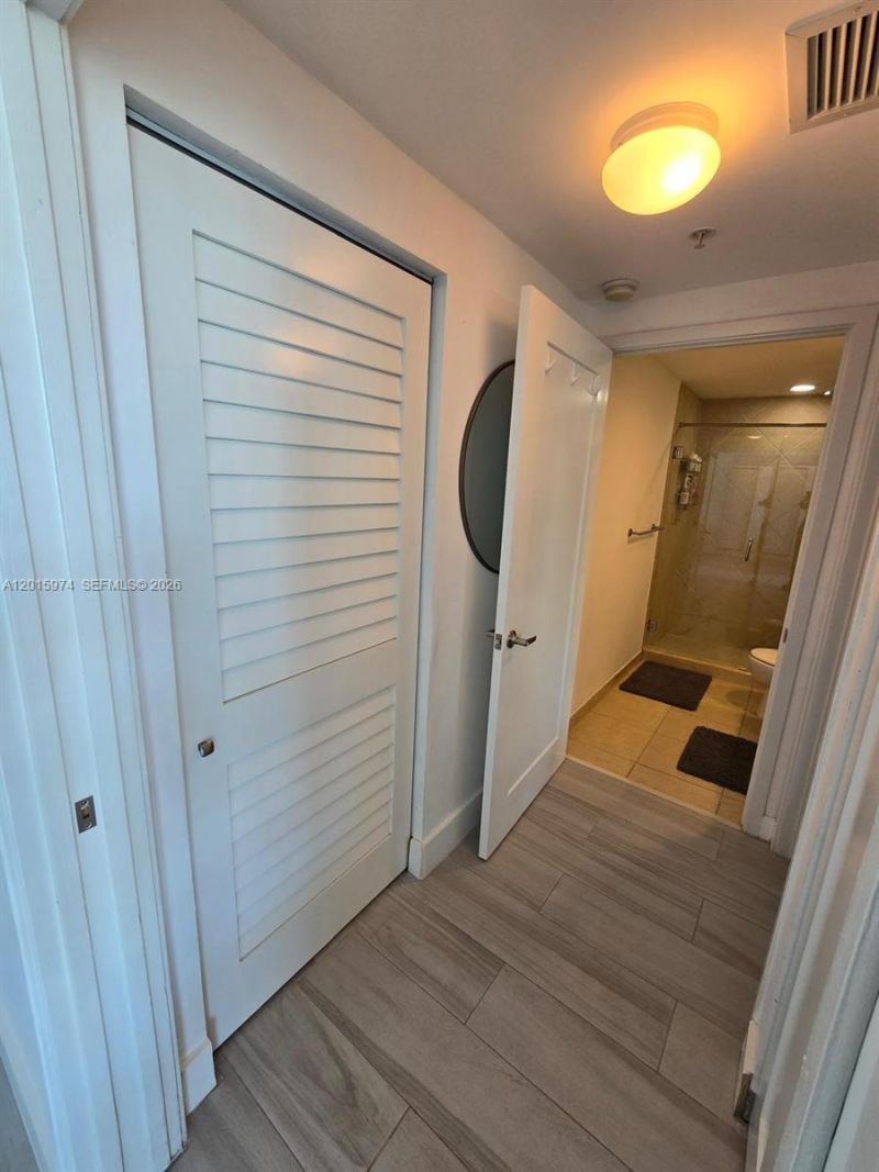 325 S Biscayne Blvd , Unit 3719, Miami, FL 33131 Photo