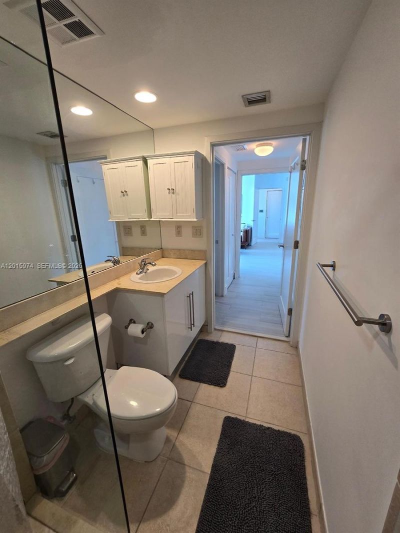 325 S Biscayne Blvd , Unit 3719, Miami, FL 33131 Photo