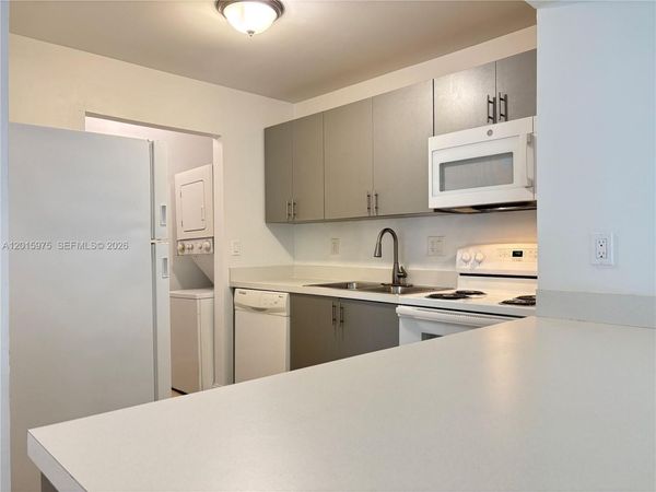 9703 Hammocks Blvd , Unit 202, Miami, FL 33196