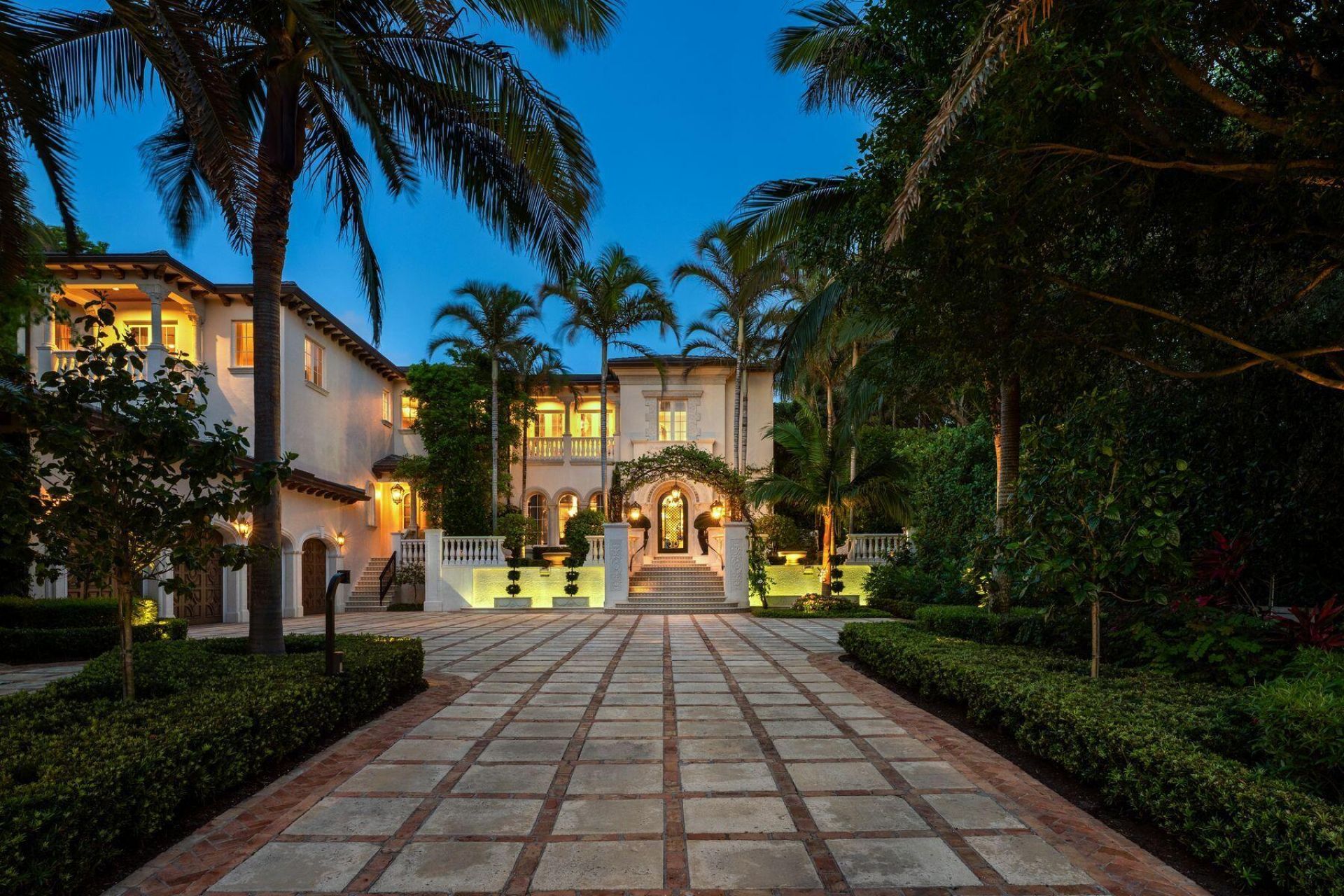 1131 Hillsboro Mile, Hillsboro Beach, FL 33062 Photo