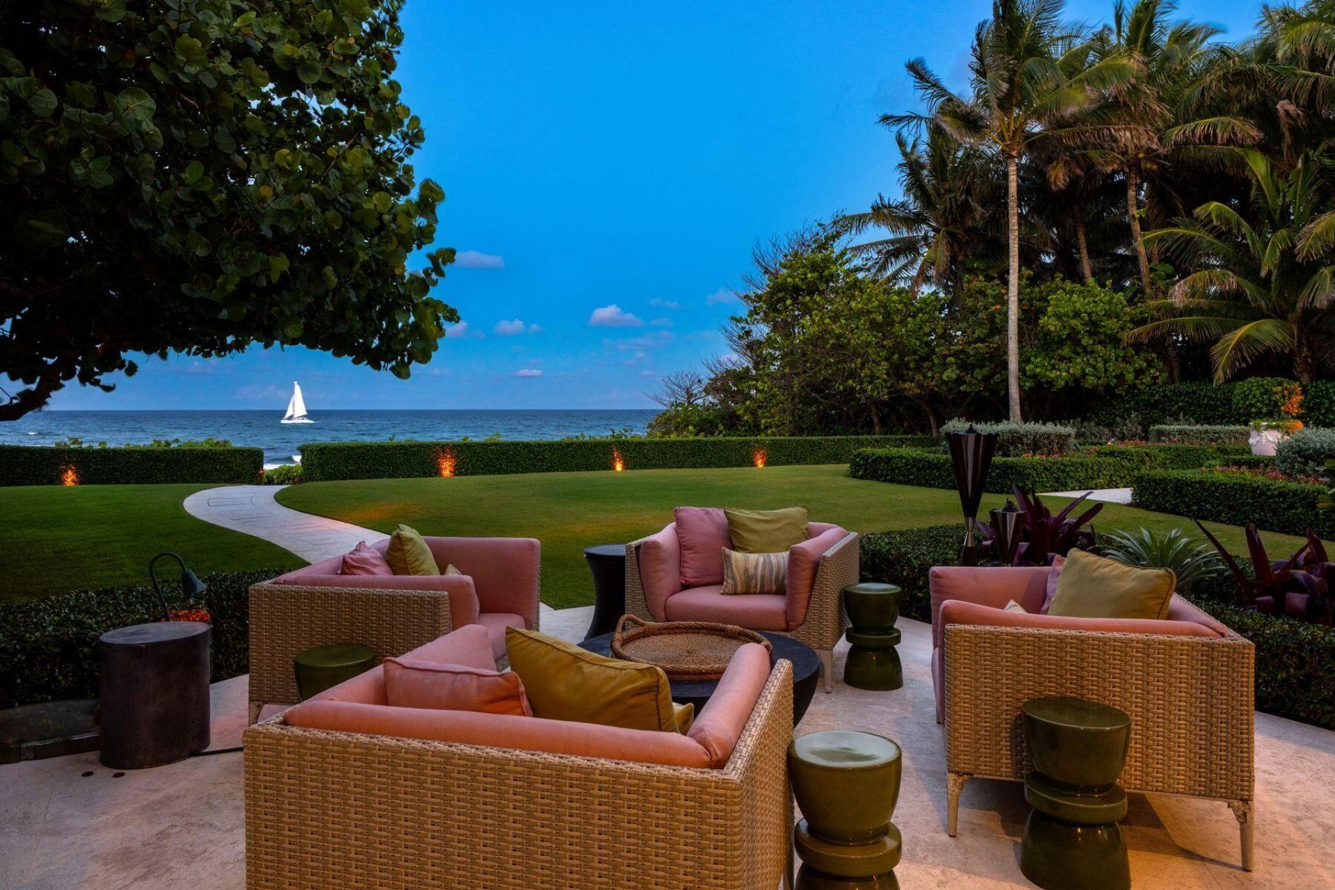 1131 Hillsboro Mile, Hillsboro Beach, FL 33062 Photo