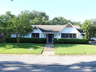 4900 Lake Hurst Drive Waco, TX 76710