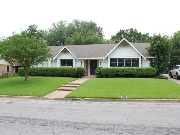 4900 Lake Hurst Drive , Waco, TX 76710
