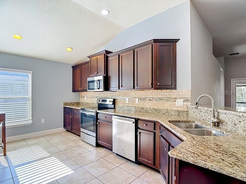 12244 Loopback Drive, San Antonio, FL 33576 Photo