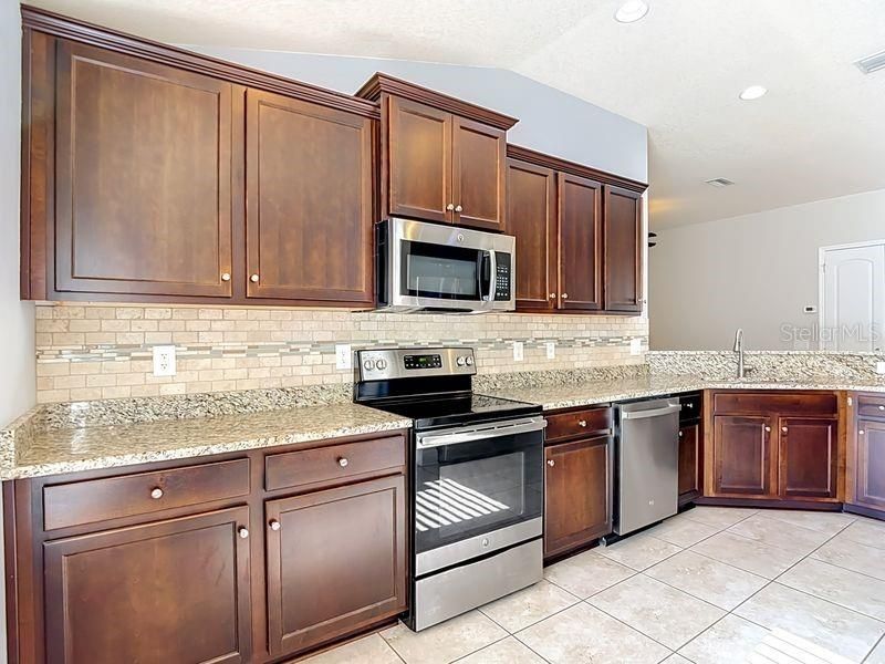 12244 Loopback Drive, San Antonio, FL 33576 Photo