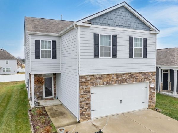 7027 Berkswell Dr, Lebanon, TN 37087