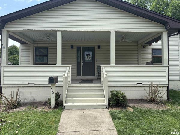 301 N VICTOR Street, Christopher, IL 62822