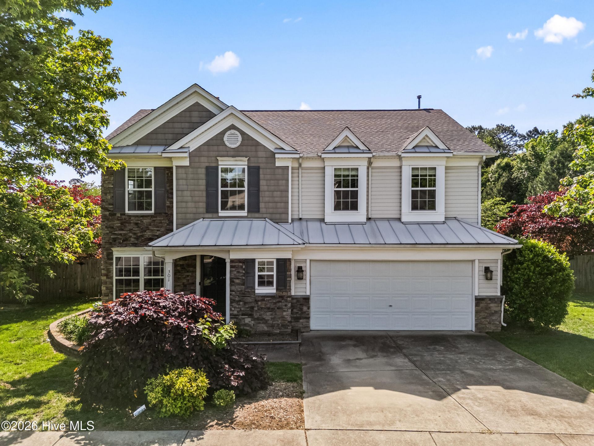 301 Ashburn Lane, Durham, NC 27703 Main Photo