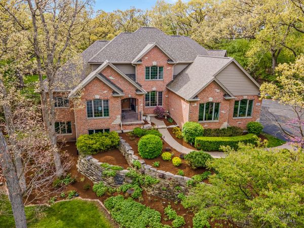 2907 Fawn Trail Court , Prairie Grove, IL 60012
