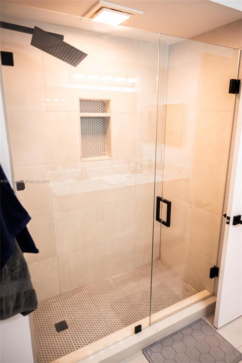 9167 Fontainebleau Blvd , Unit 6, Miami, FL 33172 Photo