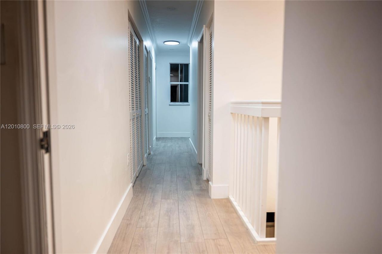 9167 Fontainebleau Blvd , Unit 6, Miami, FL 33172 Photo