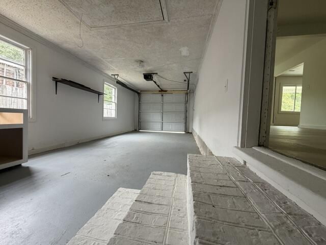 1229 Winston Street Photo 15