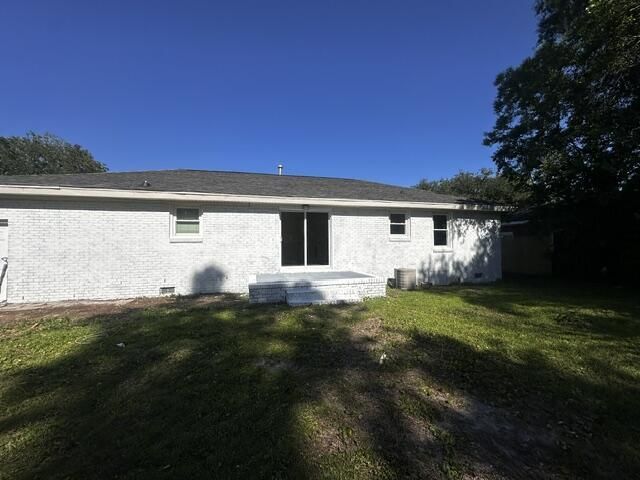 1229 Winston Street Photo 22