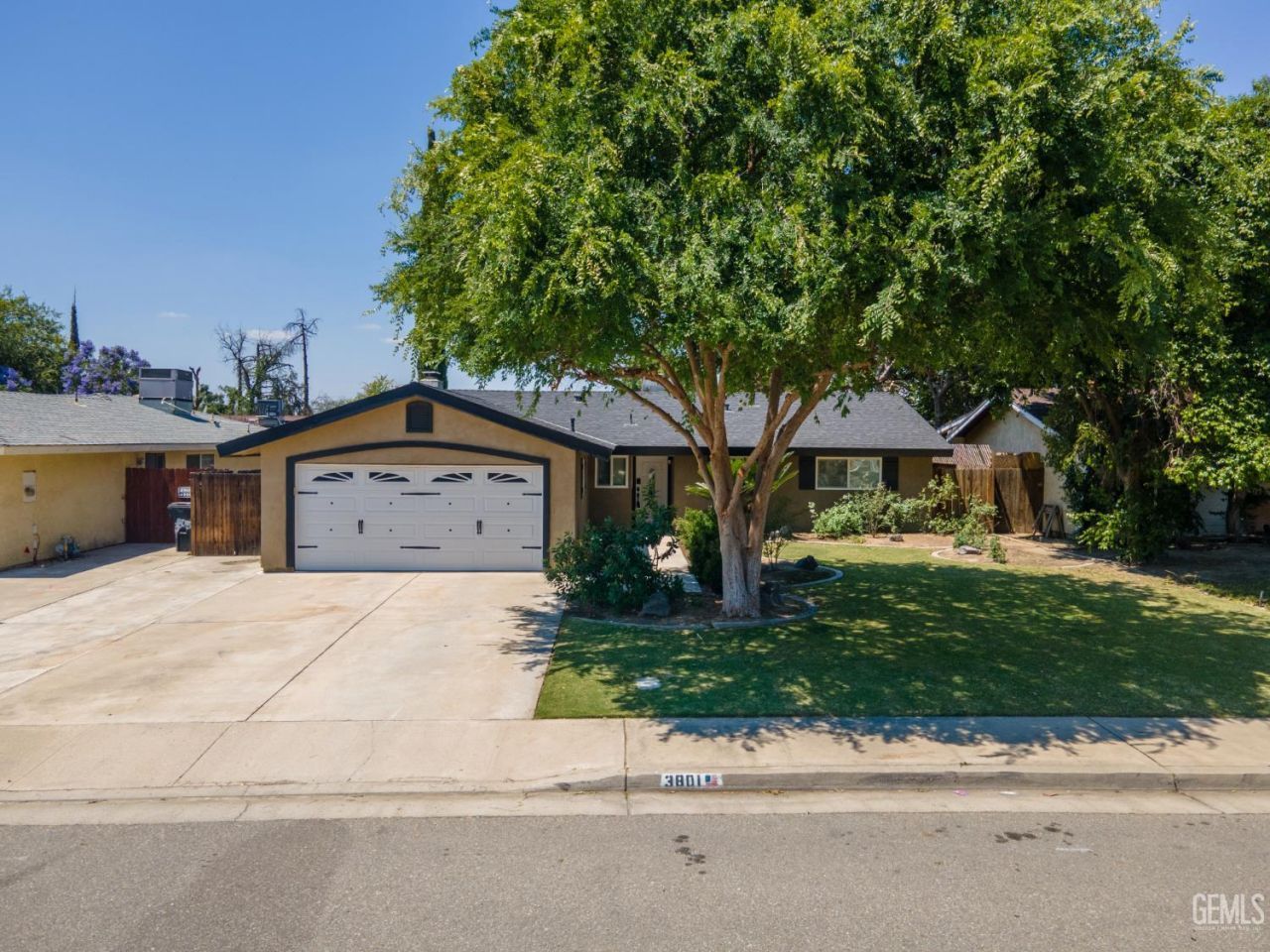 3801 April Street, Bakersfield, CA 93309 Main Photo