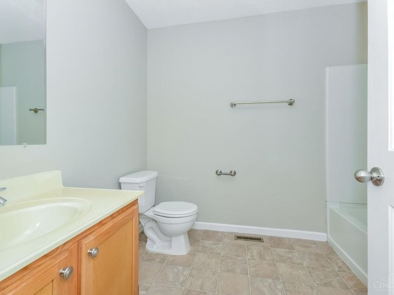3084 Elora Lane, Fairfield Twp, OH 45011 Photo 11