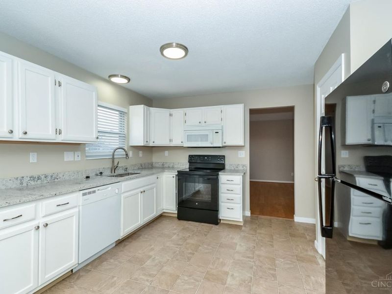 3084 Elora Lane, Fairfield Twp, OH 45011 Photo 6