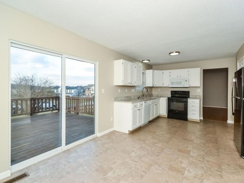 3084 Elora Lane, Fairfield Twp, OH 45011 Photo 8