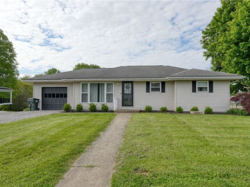 212 Westview Drive, New Concord, OH 43762 Photo 1