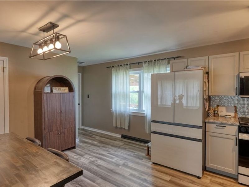 212 Westview Drive, New Concord, OH 43762 Photo 6