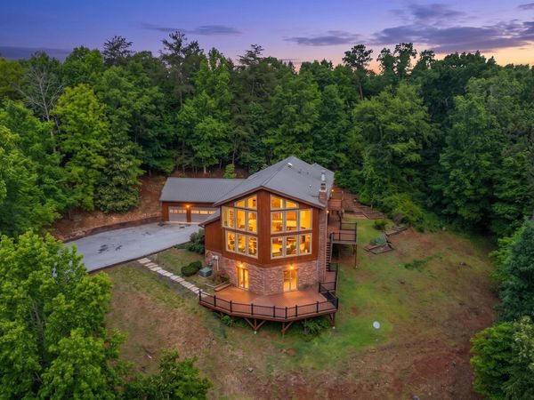 826 Clearview Drive, Ringgold, GA 30736