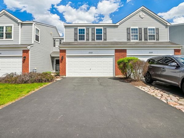 1212 Courtland Circle S, Plainfield, IL 60586