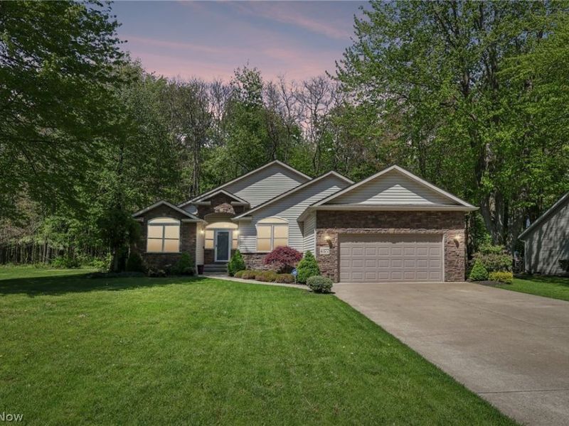 4377 Stonegate Drive, Ashtabula, OH 44004 Photo 2