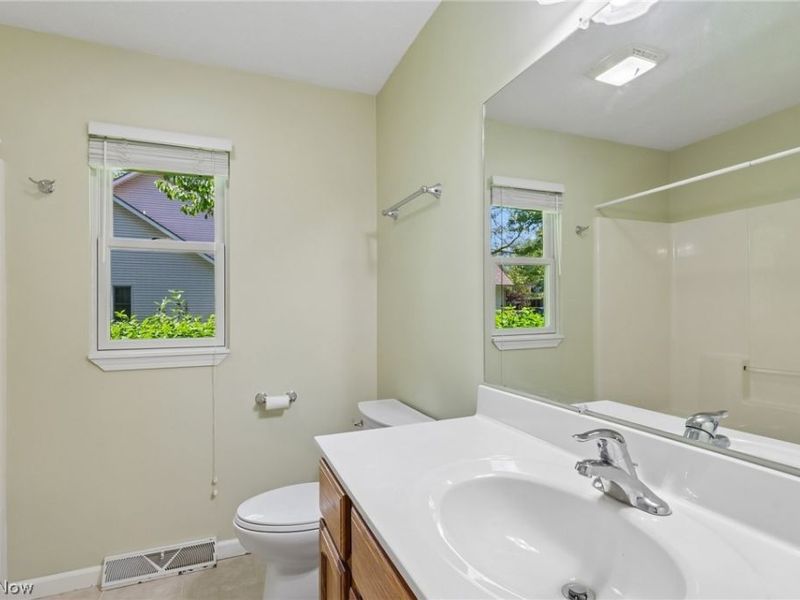 4377 Stonegate Drive, Ashtabula, OH 44004 Photo 22