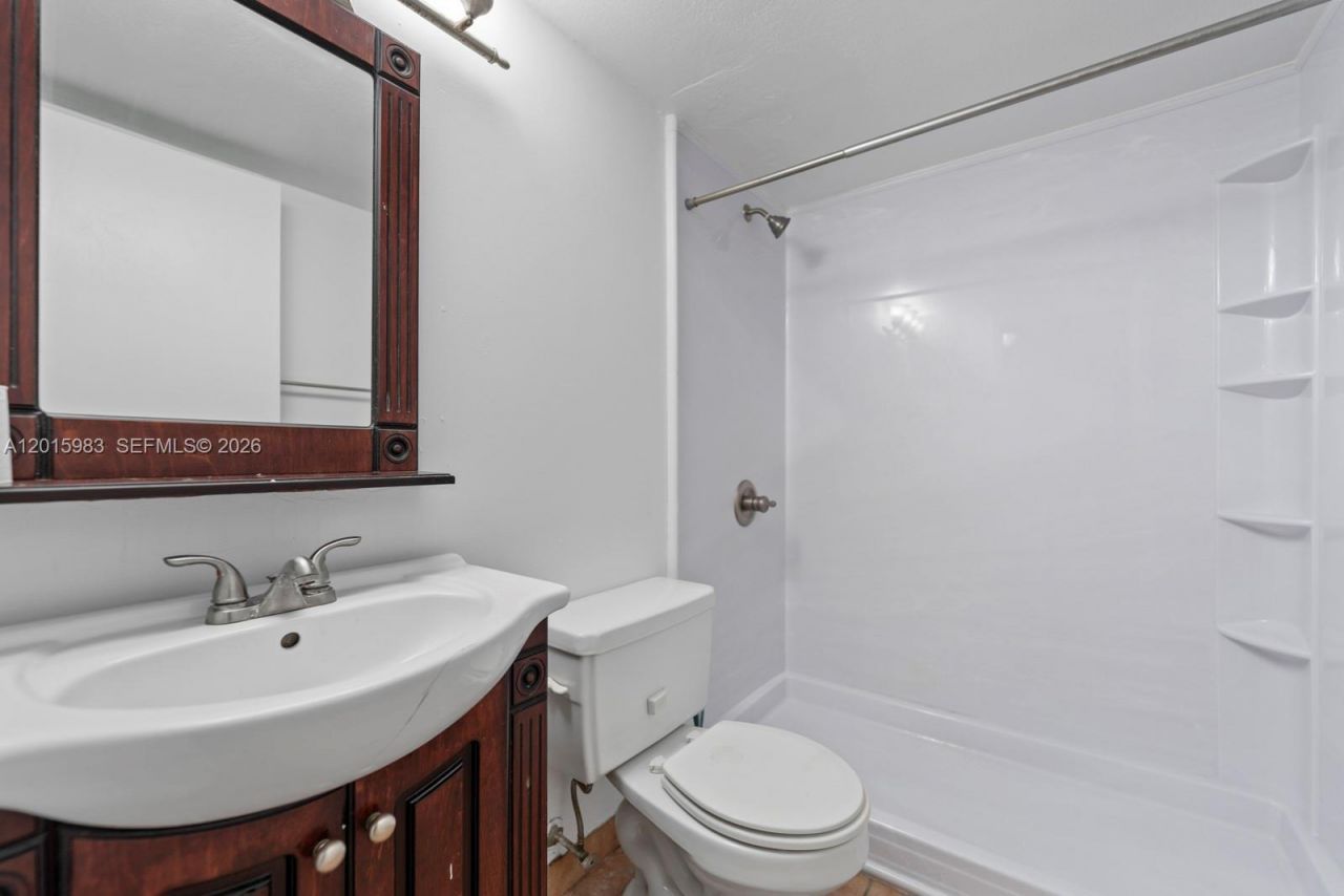 7200 NW 179th St, Unit 110, Hialeah, FL 33015 Photo