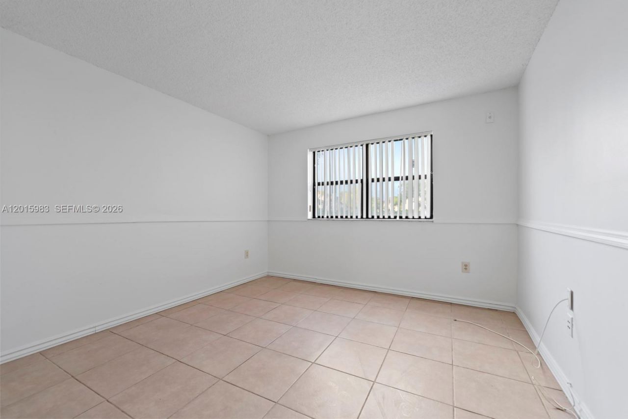 7200 NW 179th St, Unit 110, Hialeah, FL 33015 Photo