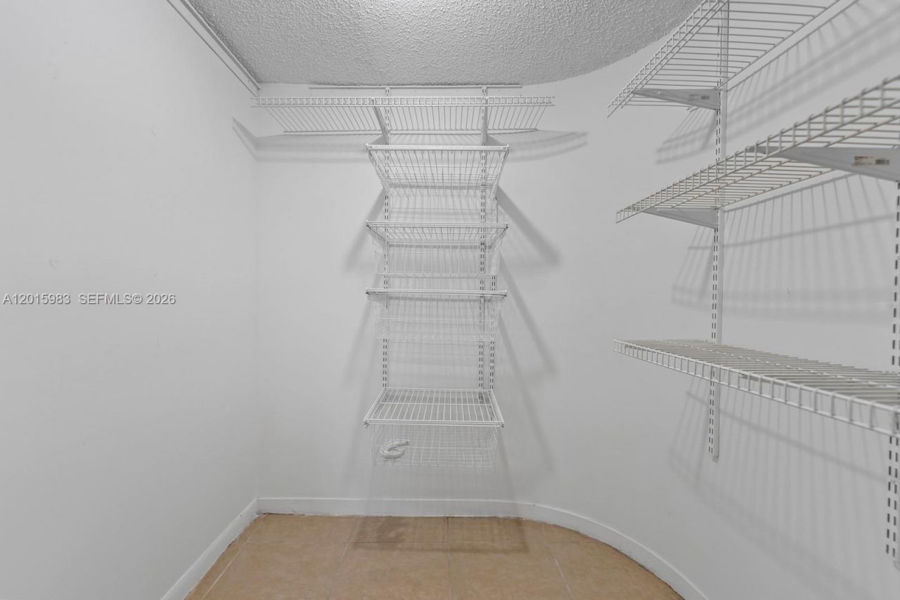 7200 NW 179th St, Unit 110, Hialeah, FL 33015 Photo