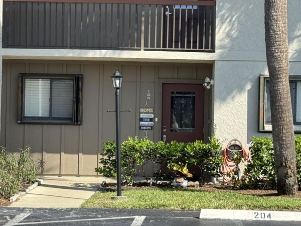 1600 NE Dixie Highway, Unit 9 104, Jensen Beach, FL 34957