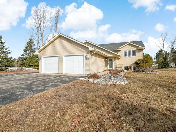 3807 Valley View Drive NE, Bemidji, MN 56601
