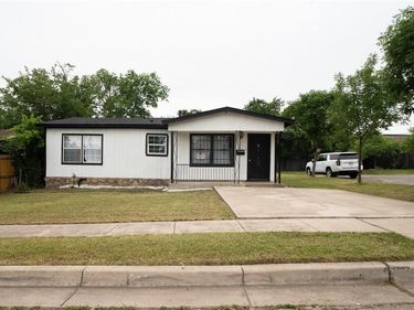 917 W Felix Street, Fort Worth, TX 76115