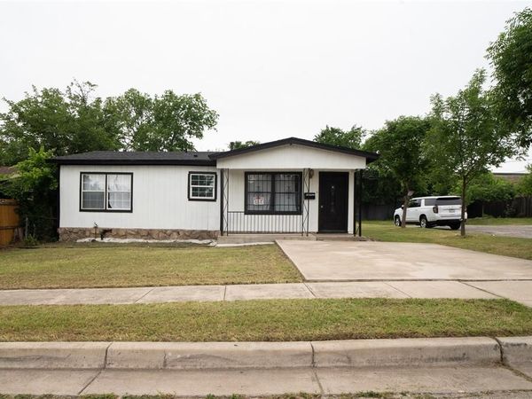 917 W Felix Street, Fort Worth, TX 76115