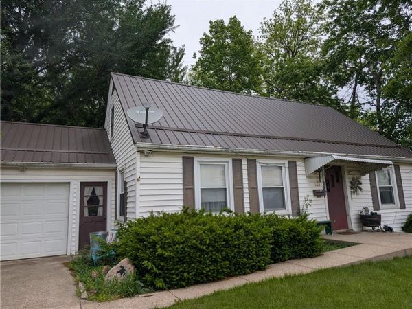 105 E 4th Street, Carrollton, MO 64633