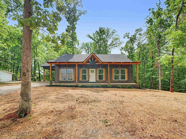 222 TANYARD CIR, Adamsville, TN 38310